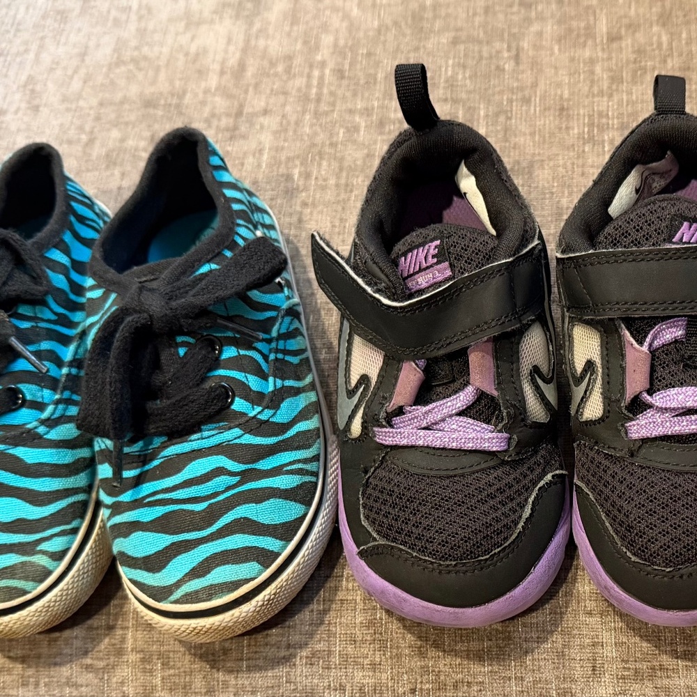 2 pair of girl shoes Size Toddler 8.5